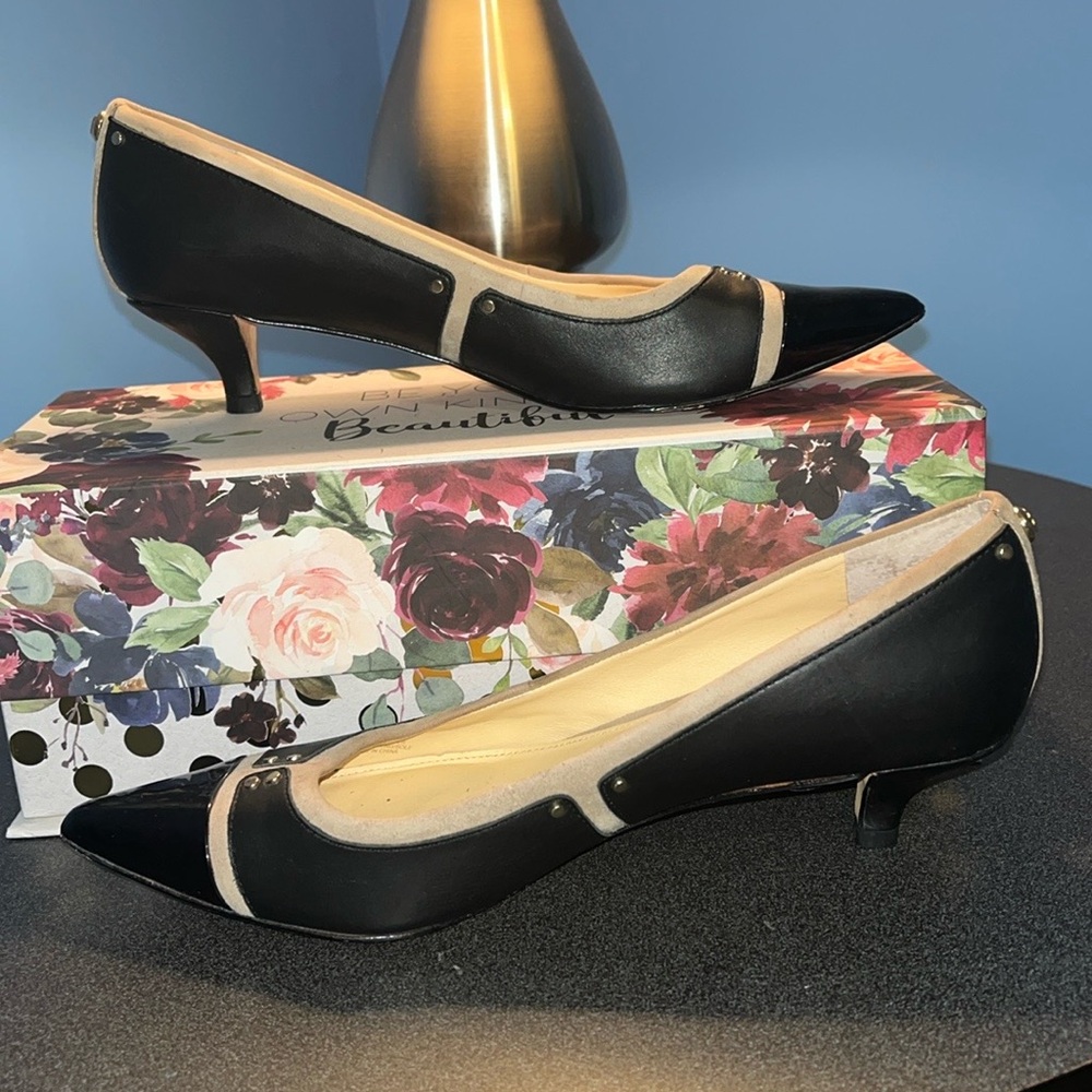 VC Signature Chic Black Heels, Size 7